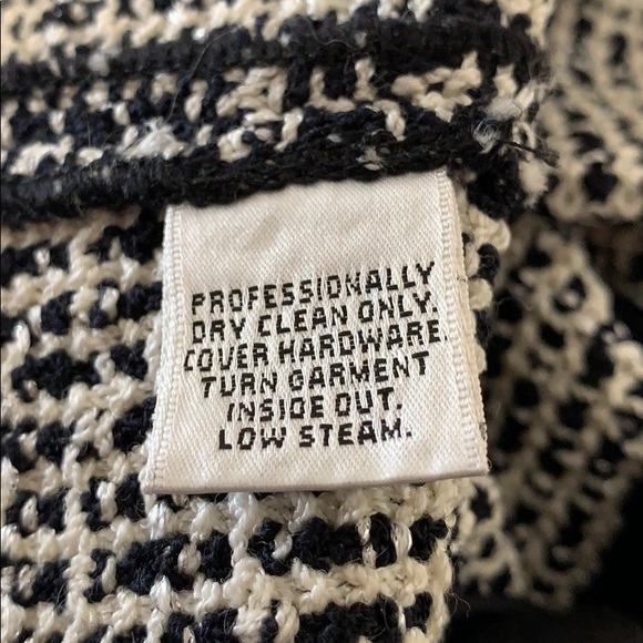 St. John Evening Jacket - Picture 5 of 5